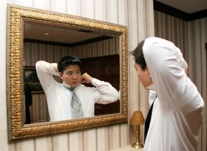 0005groommirror960.jpg