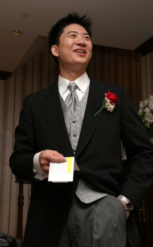 0013groom.jpg